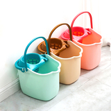 PLASTIC BUCKET
